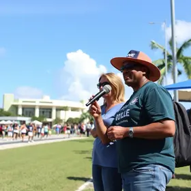 Pontapé inicial: Orlando e Carla Morando paricipam de atividades  no ABC e SP no 1º dia oficial de campanha