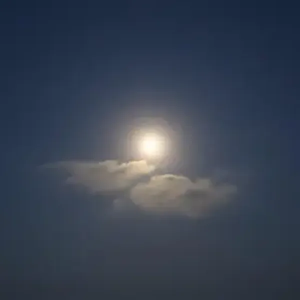 Mistério no céu: Objeto luminoso chama a atenção de moradores em São Bernardo
